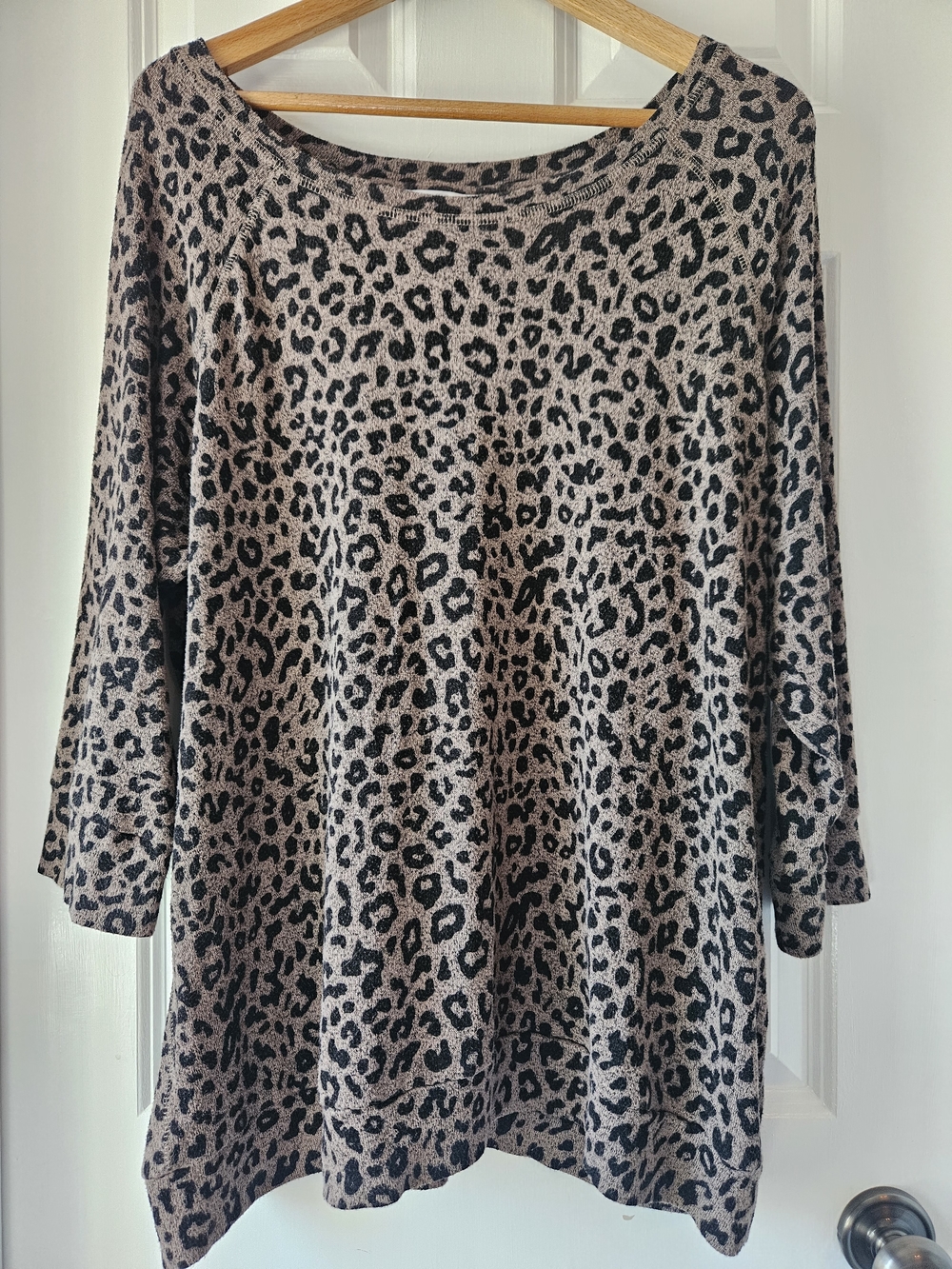 Market & Spruce Women's Leopard Print Long Sleeve Knit Top - Taupe/Black